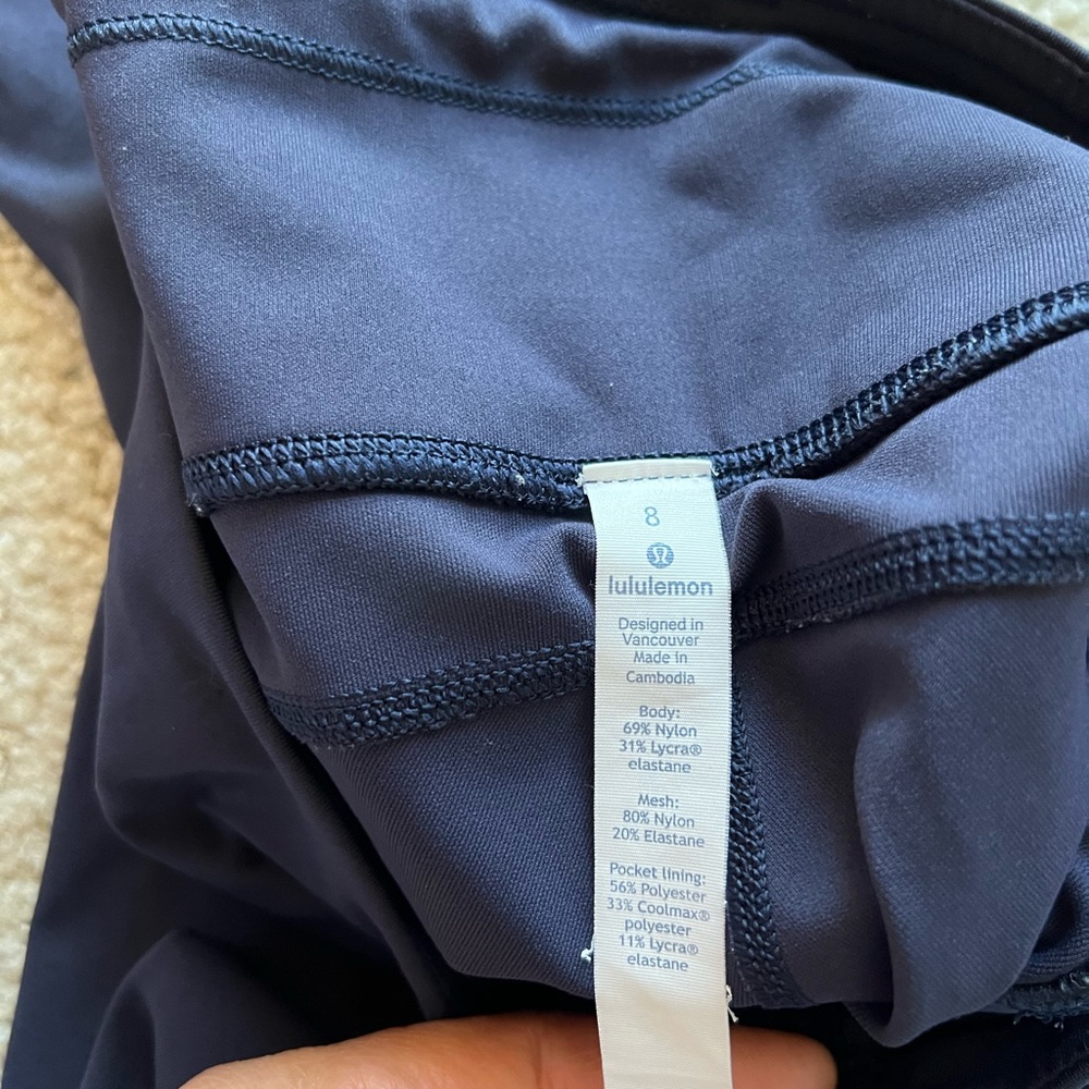 Lululemon - Picture 4 of 4